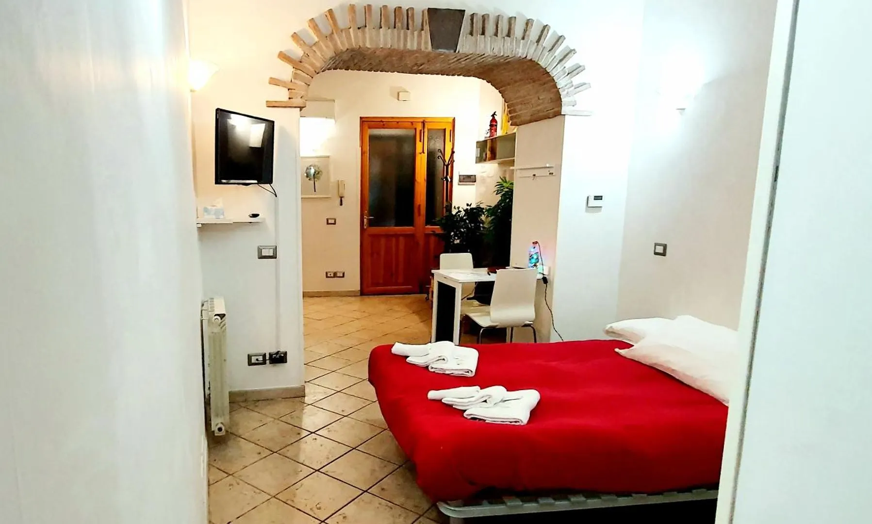Studio Via Di Montegiordano kontakter